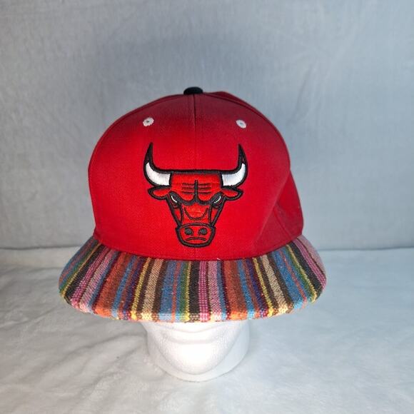 Mitchell Ness Chicago Bulls Striped Brim Snapback Hat Cap NBA Red - Picture 1 of 8